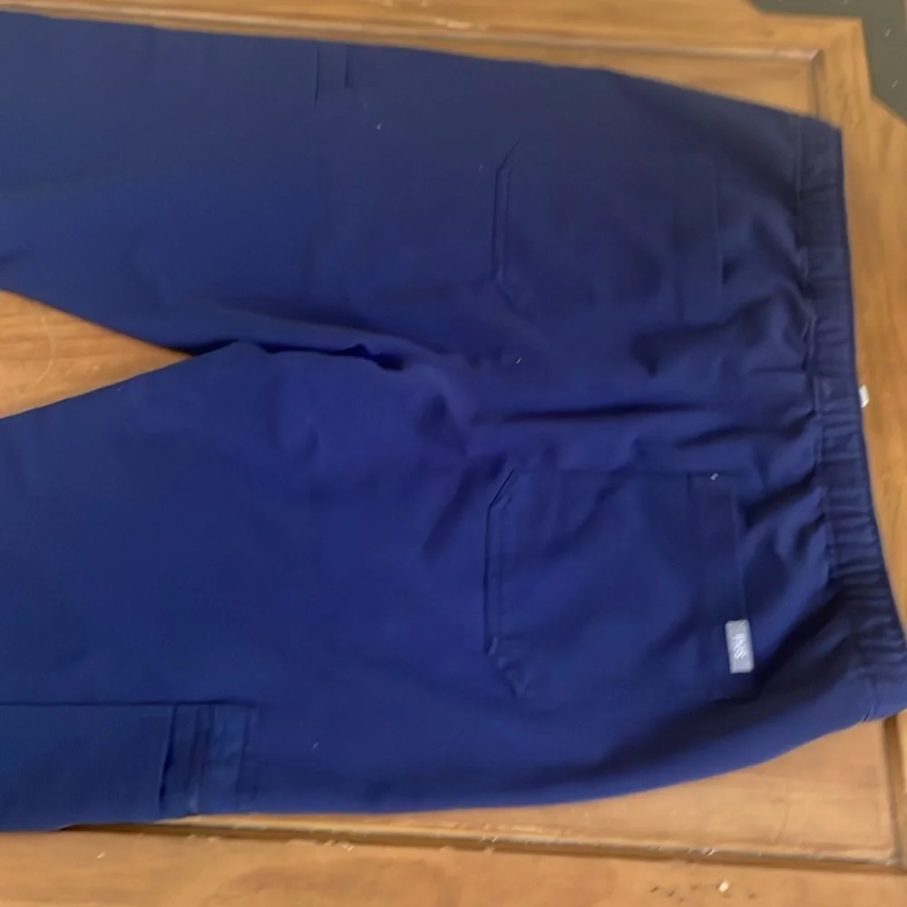 FIGS Technical Collection Pants Size Large